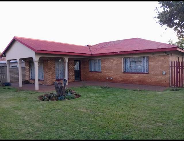 3 BEDROOM HOUSE FOR SALE IN VANDERBIJLPARK CW 6